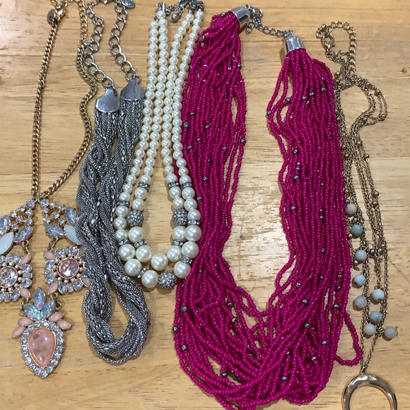 🚨 PRICE IS FIRM 🚨 ❤️❤️ necklace bundle ❤️❤️ - GENTLY USED!!! - Picture 8 of 8